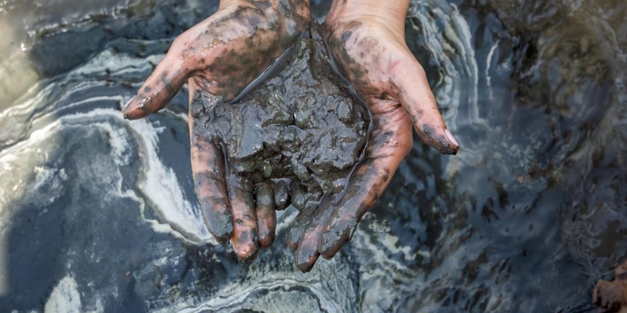 Puterea nămolului: ritualul anticelulitic care transformă pielea